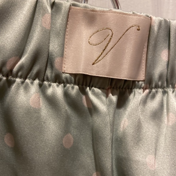 Victoria’s Secret Satin Cami Sleepwear Lounge Mint with White Polka Dots Shorts - Picture 4 of 13